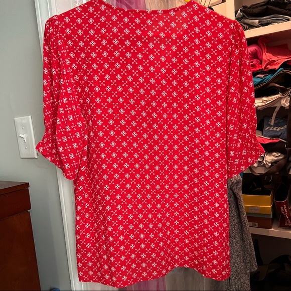 Elodie red shirt - Picture 2 of 6